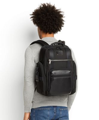 tumi sheppard deluxe backpack review