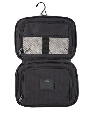 tumi mens toiletry bag