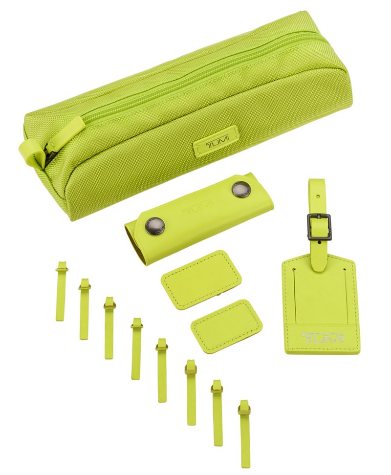 tumi toiletry kit