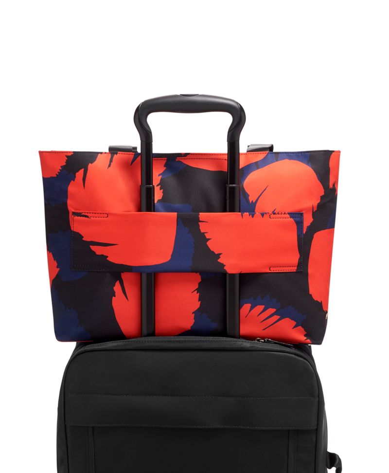 Mauren Tote Voyageur Tumi Global Site