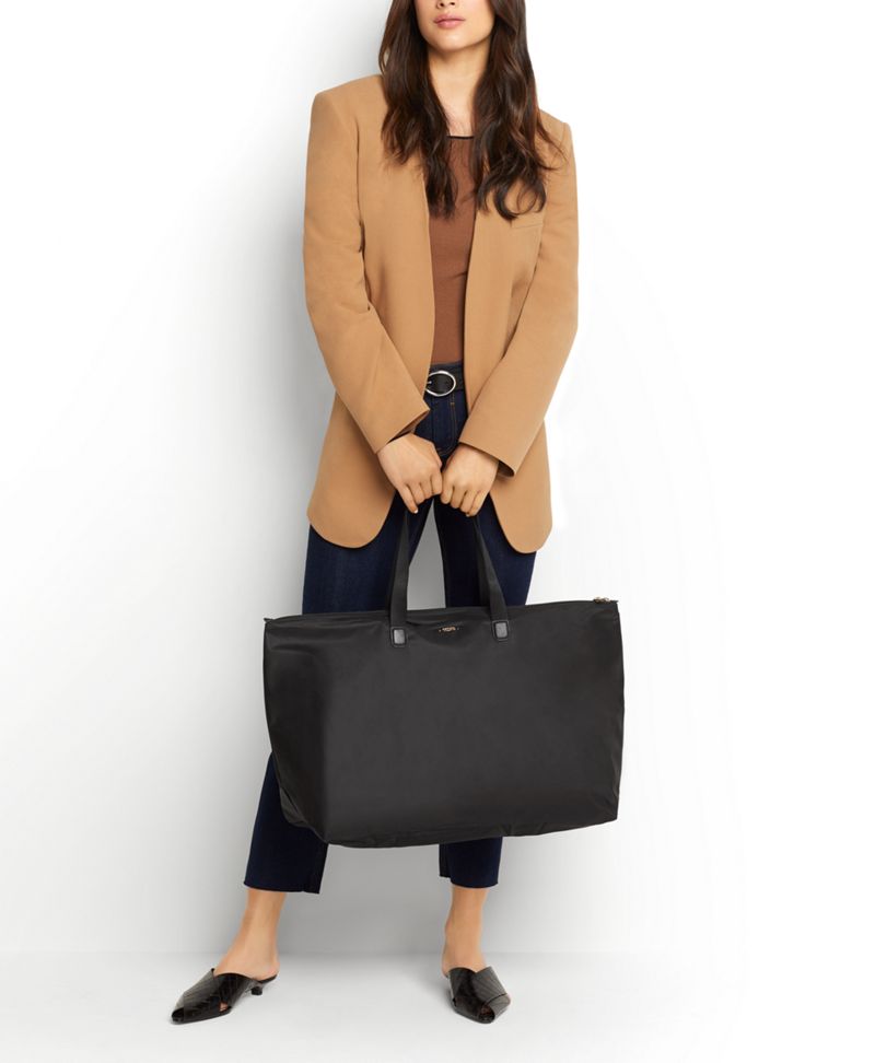 tumi just in case shopper