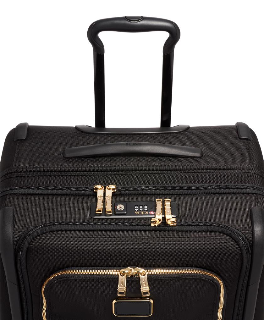 Short Trip Expandable 4 Wheeled Packing Case