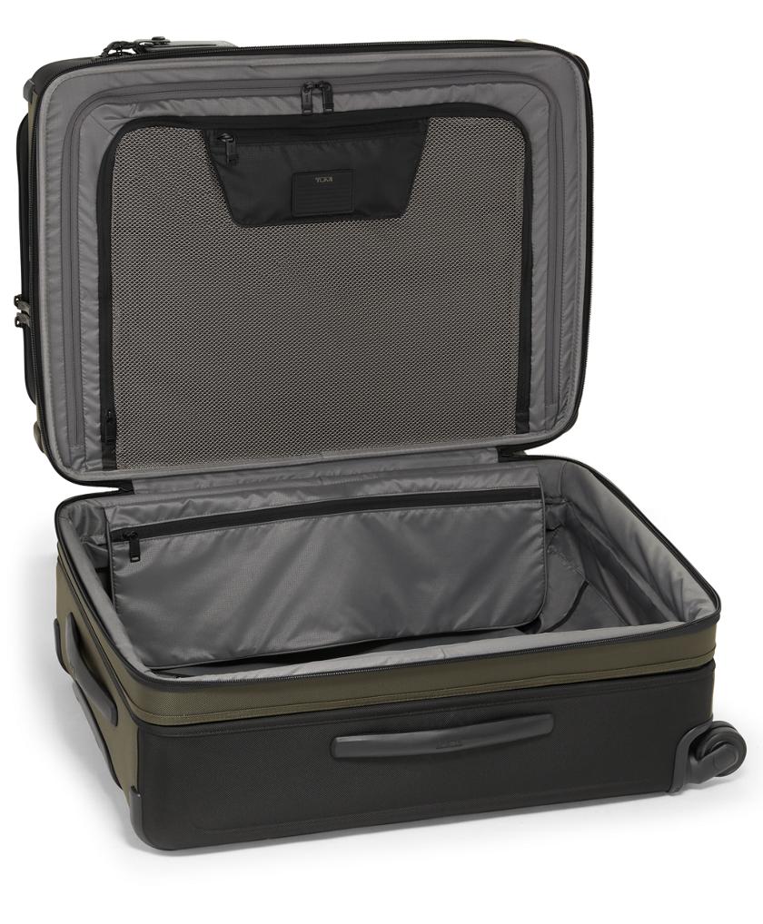 Short Trip Expandable 4 Wheeled Packing Case