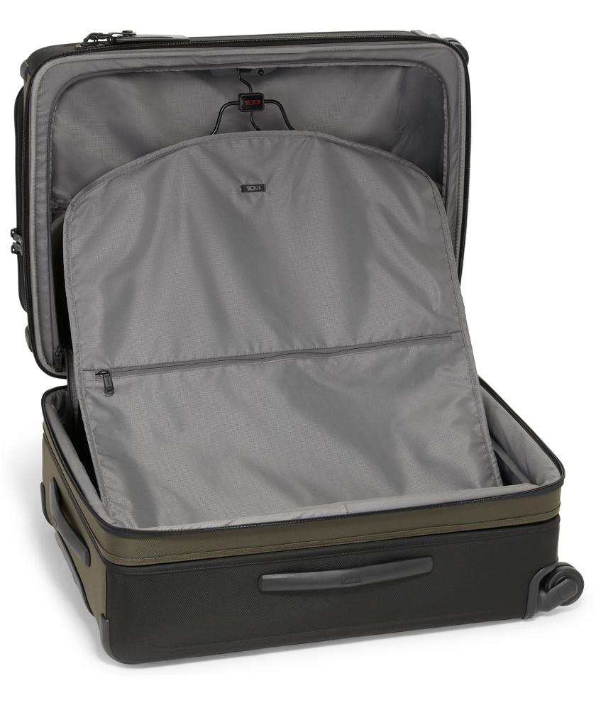 Short Trip Expandable 4 Wheeled Packing Case
