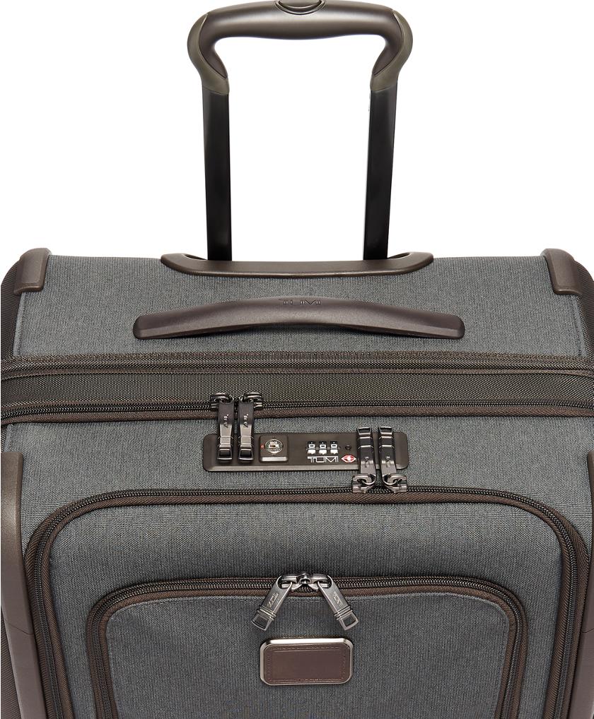 Short Trip Expandable 4 Wheeled Packing Case
