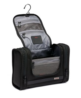 tumi toiletry bag