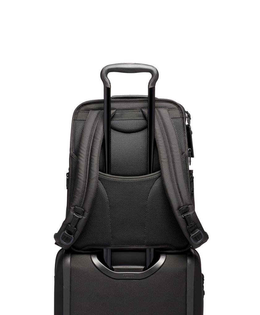 Slim Solutions Brief Pack&reg;