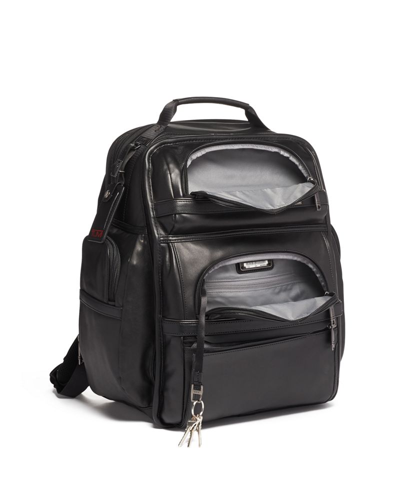 tumi leather goods