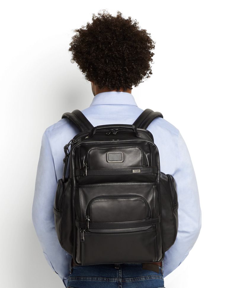tumi advanced brief review