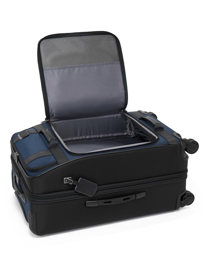 Short Trip Expandable 4 Wheeled Packing Case
