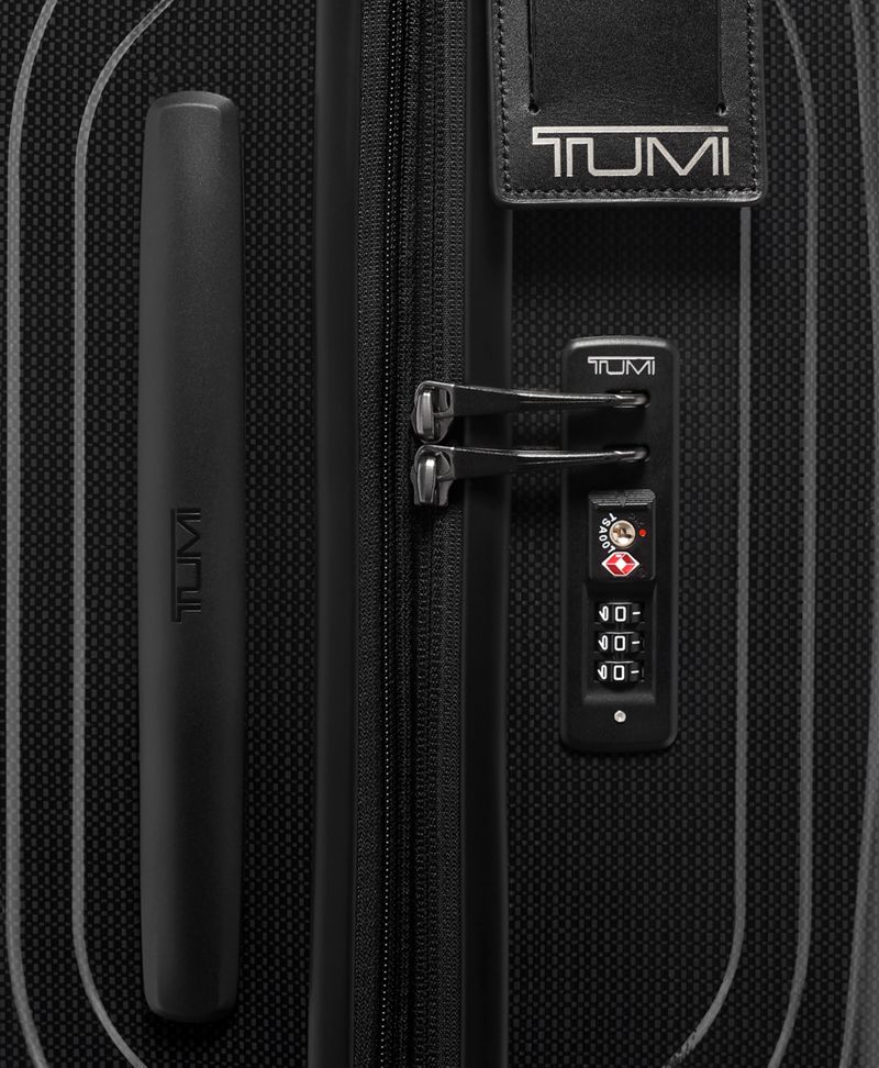 tumi outlet warranty