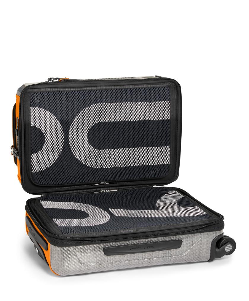 Aero International Expandable 4 Wheeled Carry-On