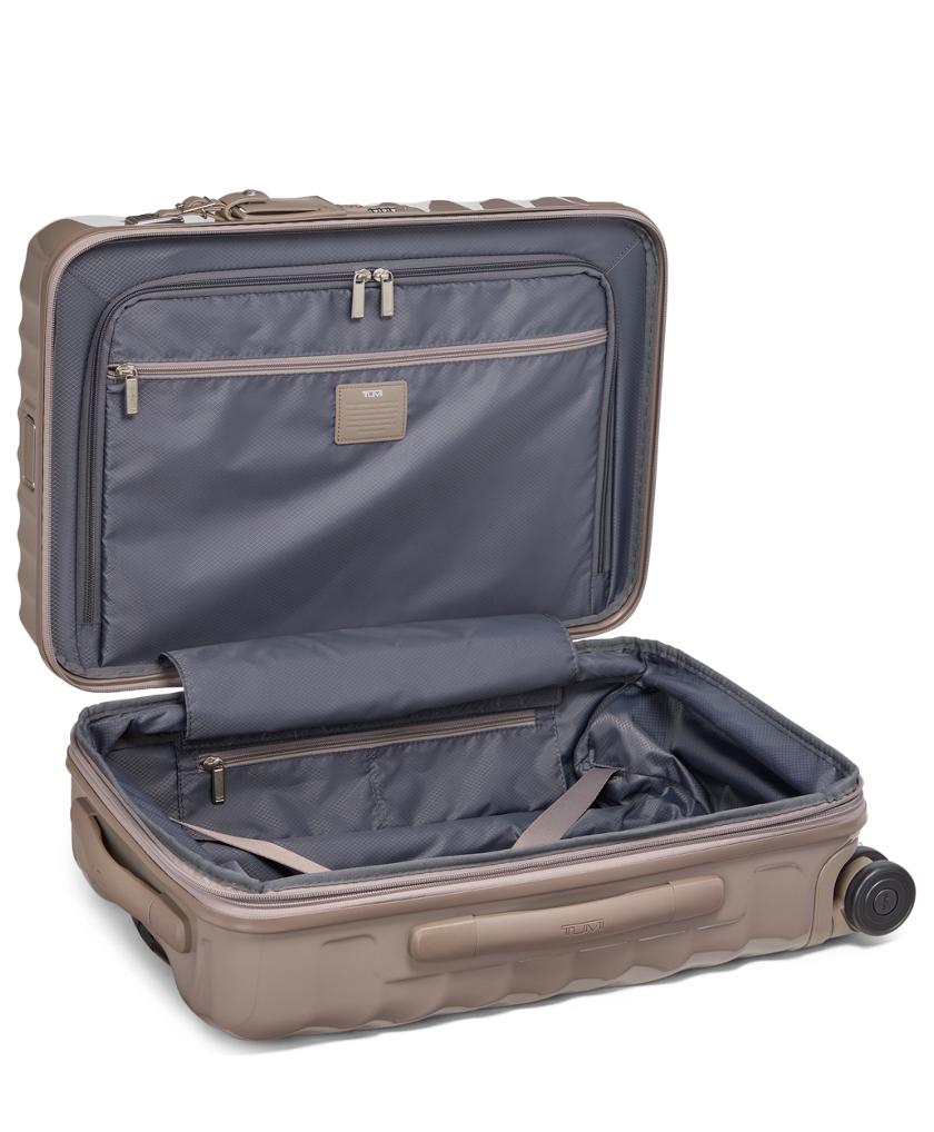 International Expandable 4 Wheeled Carry-On