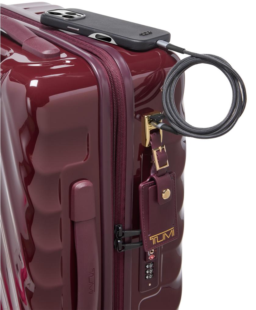 International Expandable 4 Wheeled Carry-On