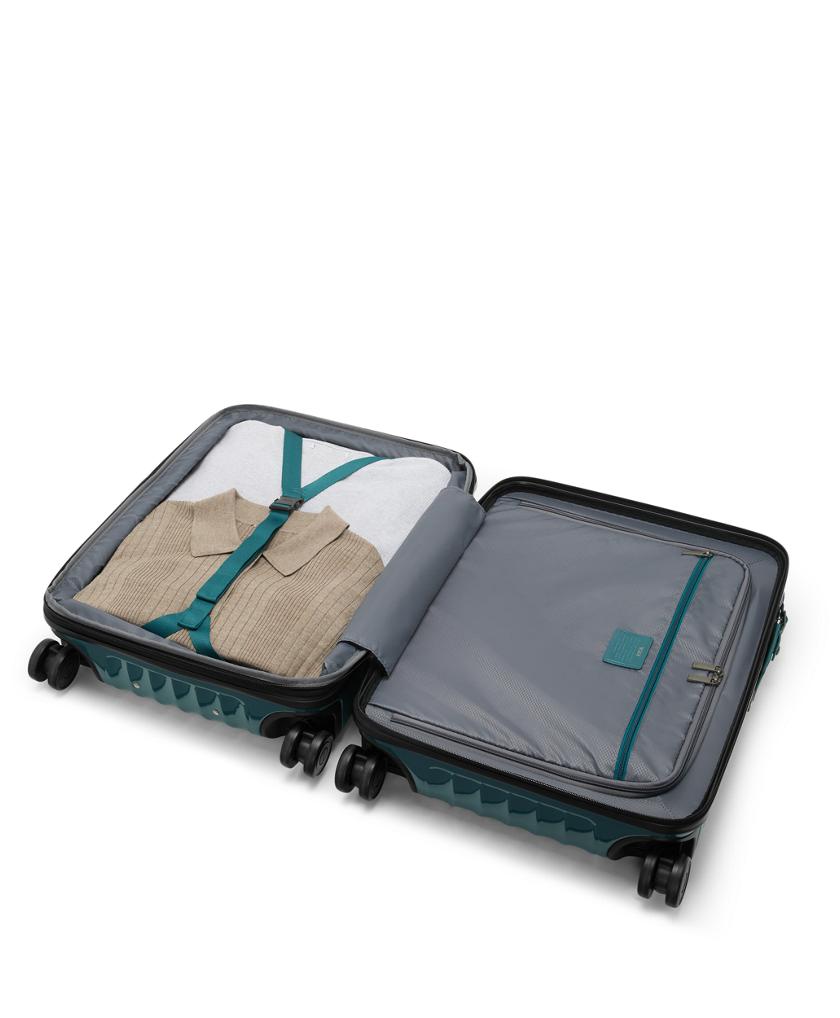 Continental Expandable 4 Wheeled Carry-On