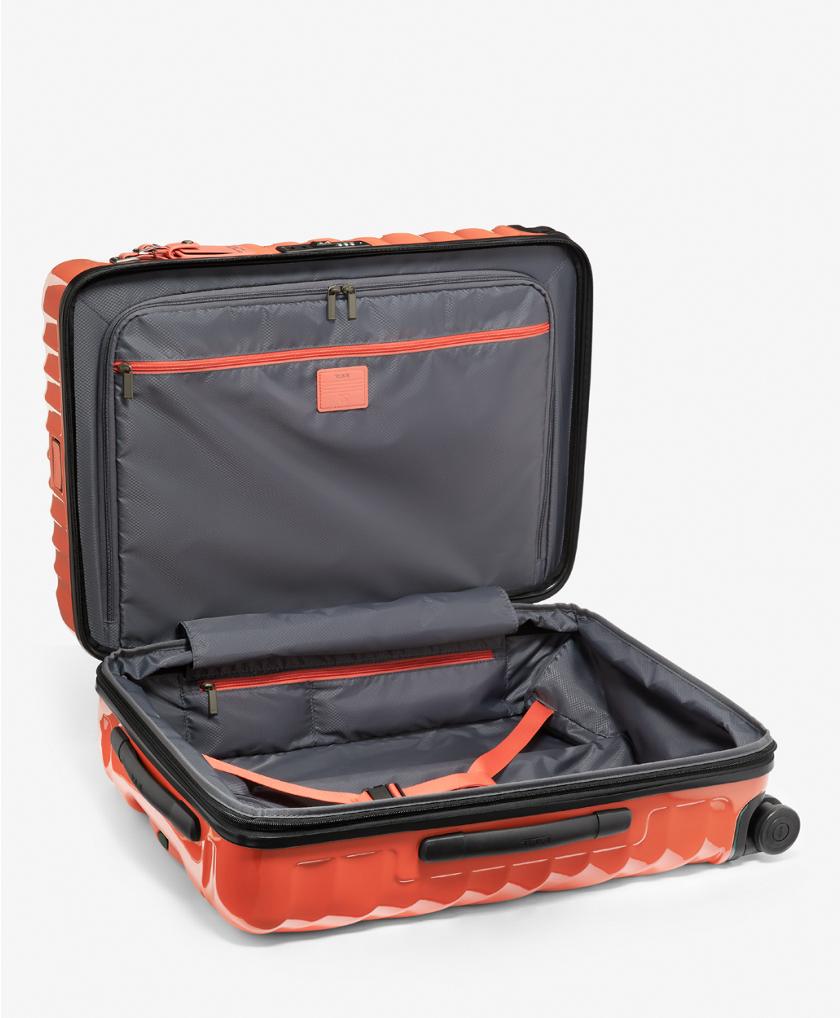 Short Trip Expandable 4 Wheeled Packing Case
