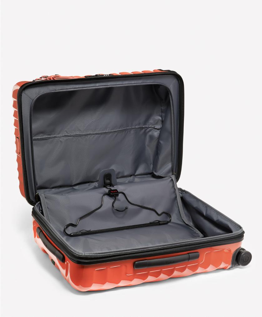 Short Trip Expandable 4 Wheeled Packing Case