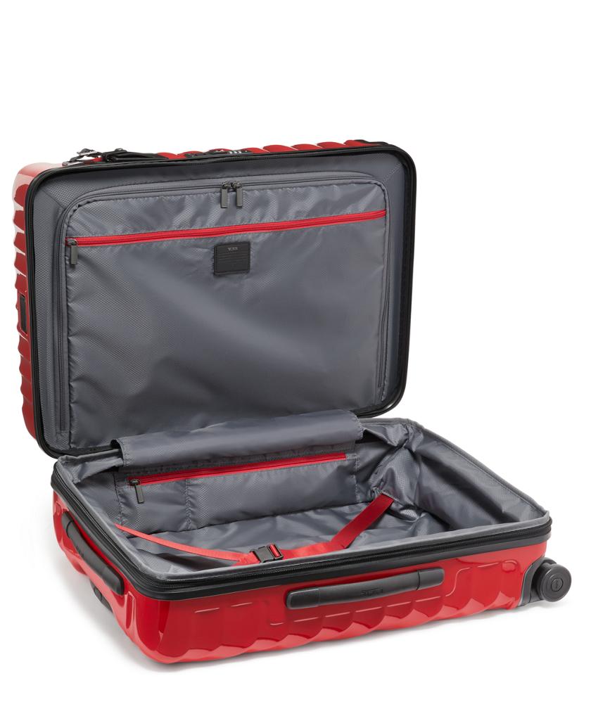 Short Trip Expandable 4 Wheeled Packing Case