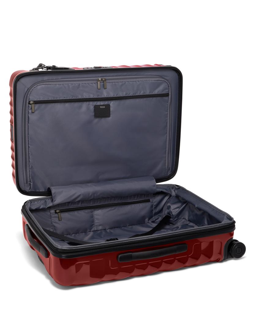 Short Trip Expandable 4 Wheeled Packing Case