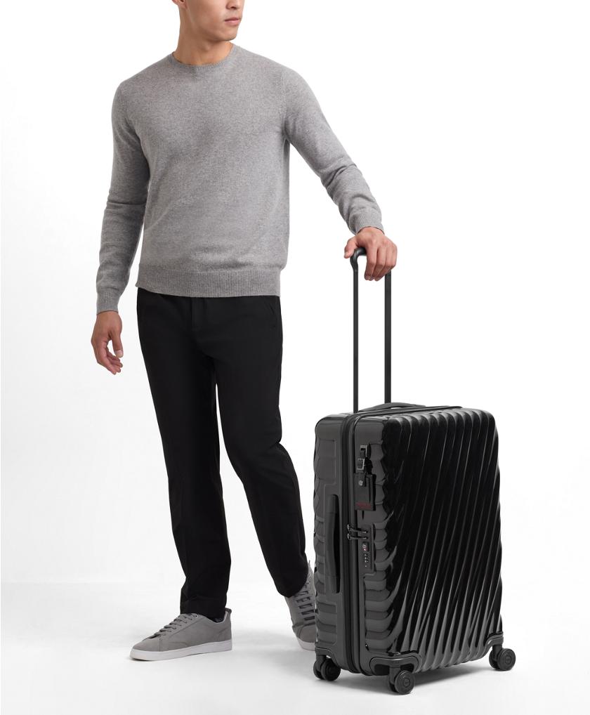 Short Trip Expandable 4 Wheeled Packing Case