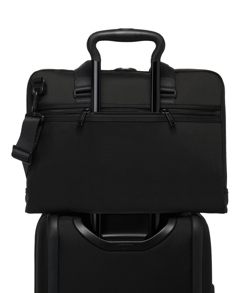 Academy Brief | Tumi US Academy Brief | Tumi US