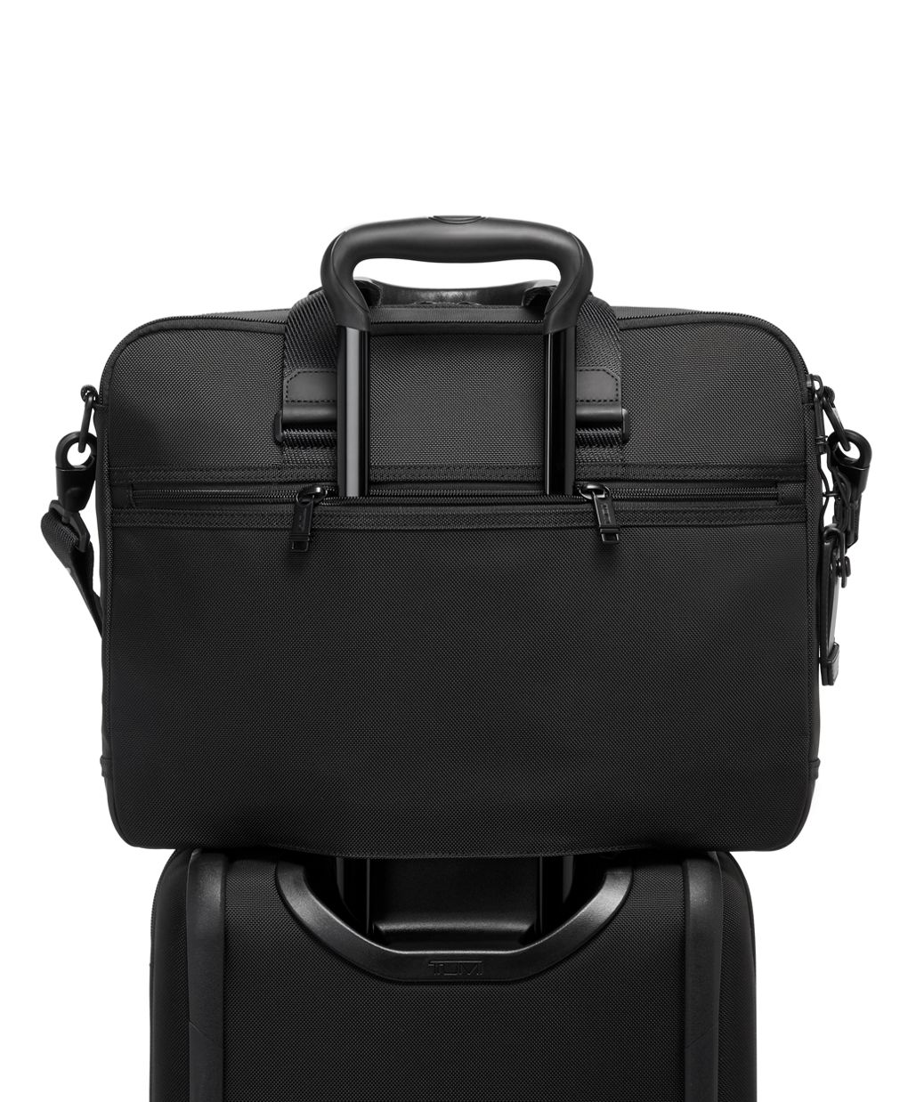 Advanced Brief | Tumi US