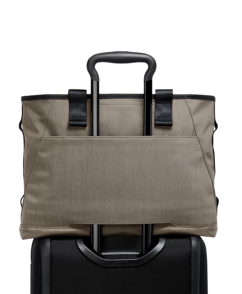 Retreat Tote | Tumi US