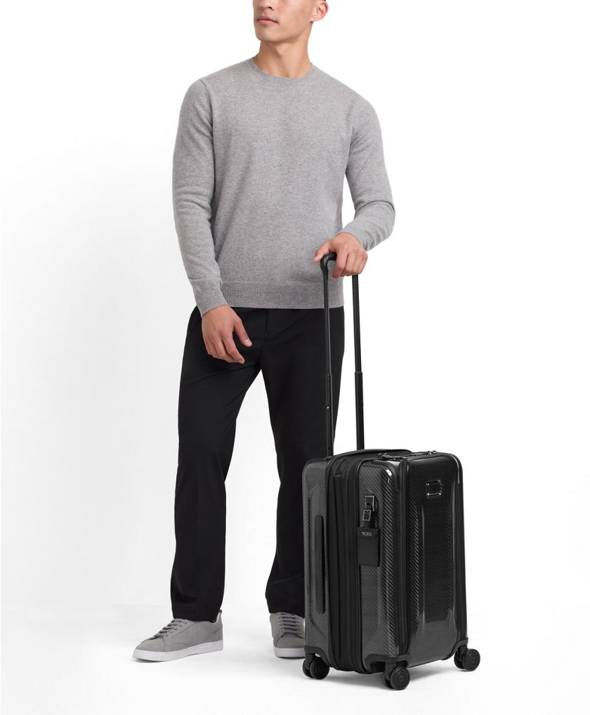 International Front Pocket Expandable 4 Wheeled Carry-On