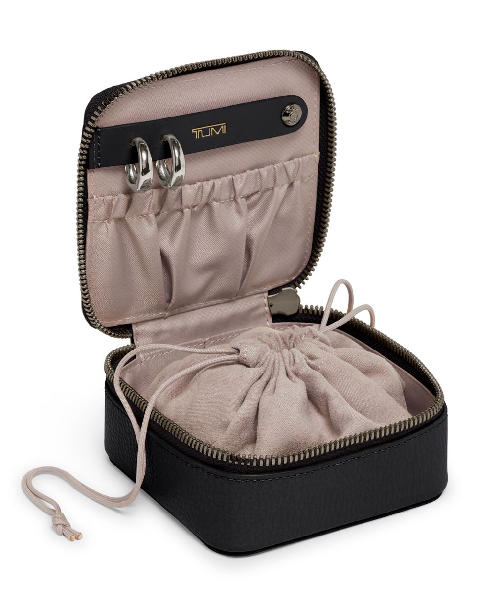 21 best travel jewelry cases for rings and necklaces in 2023