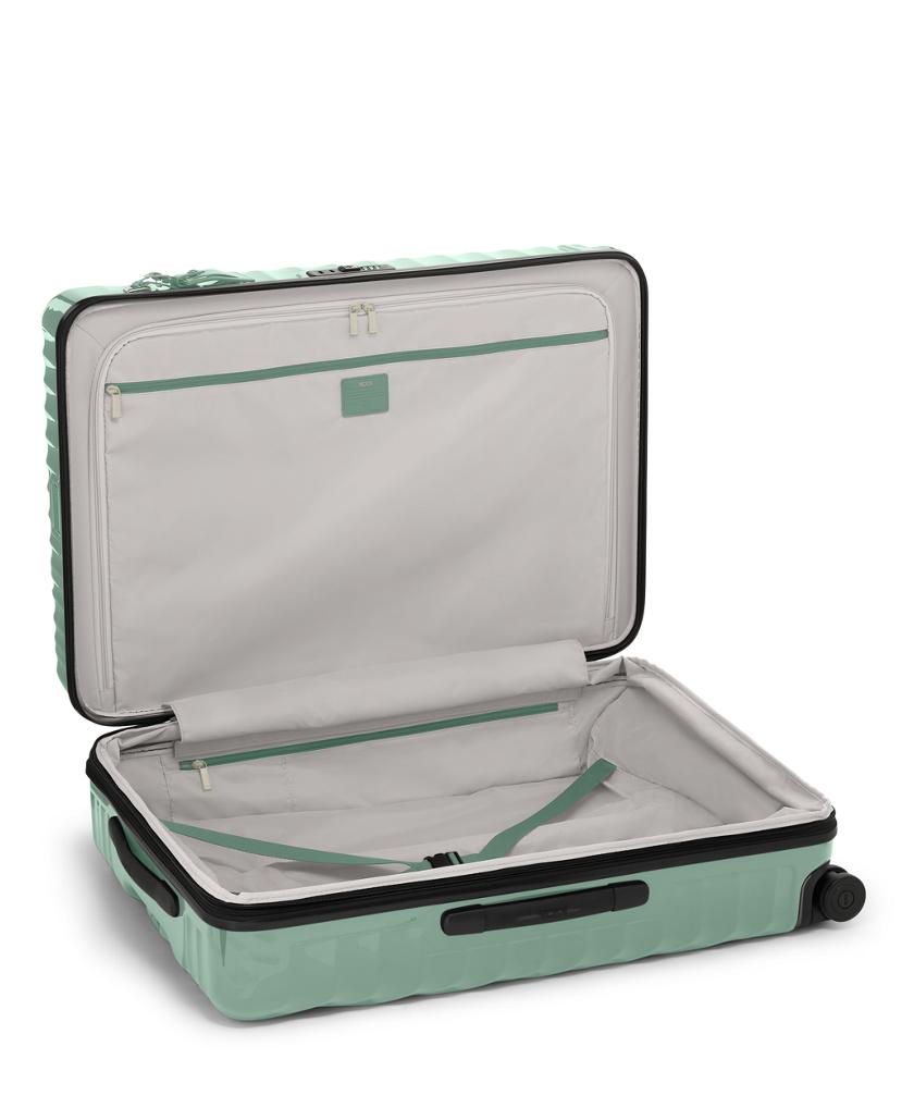 Extended Trip Expandable 4 Wheel Packing Case