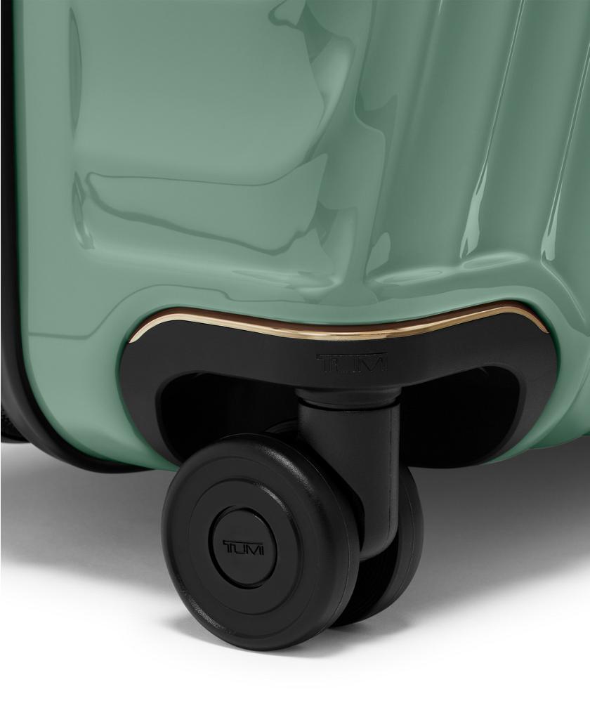 Extended Trip Expandable 4 Wheel Packing Case