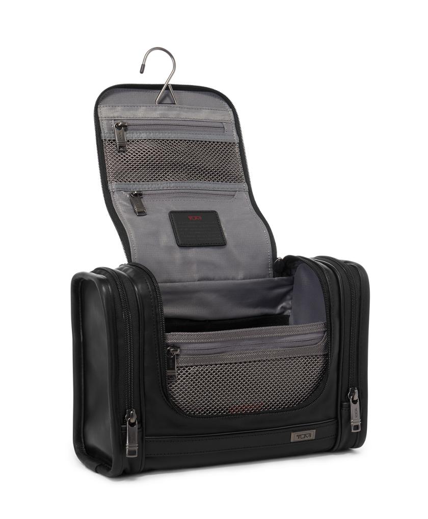 Hanging Travel Kit