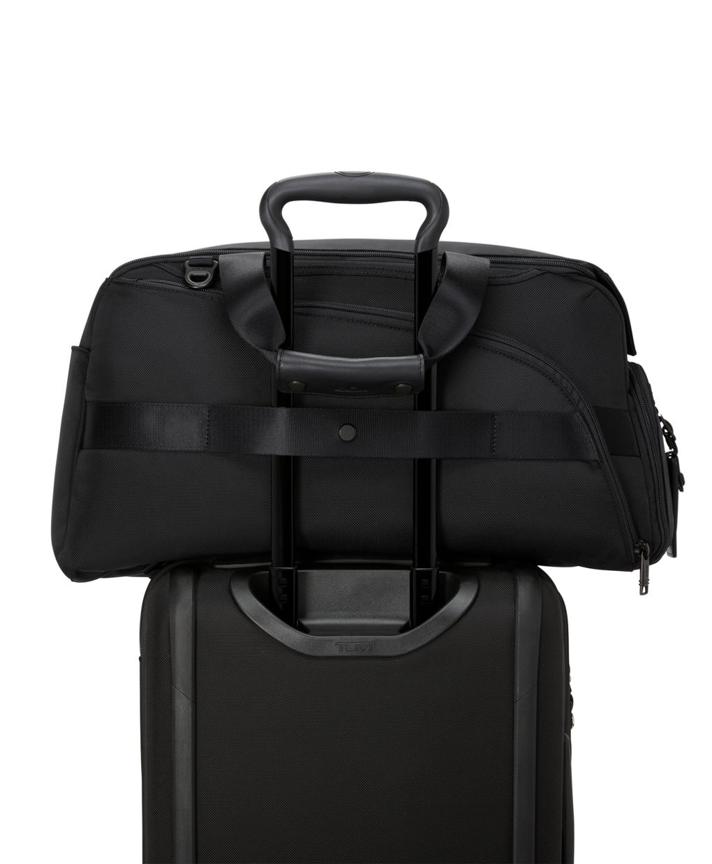 【美品】TUMI ブラック スポーツダッフルバッグ22715 美品】TUMI ブラック スポーツダッフルバッグ22715