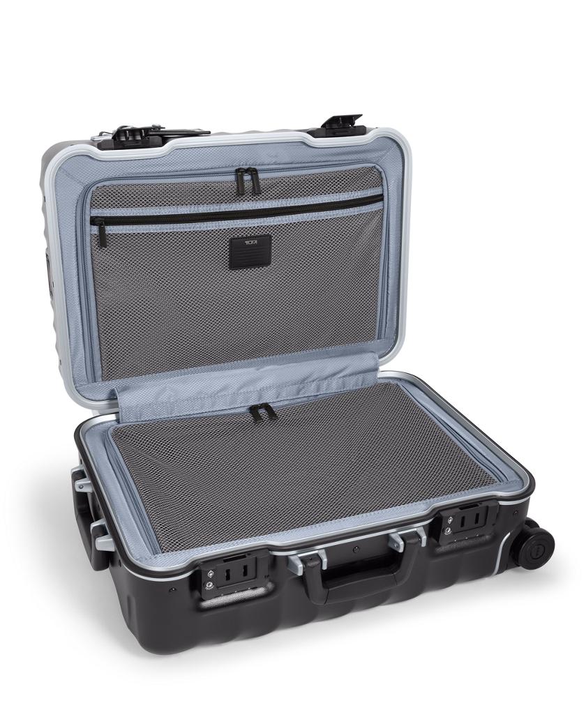 International 4 Wheeled Carry-On