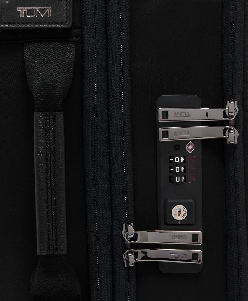 L&eacute;ger Continental Expandable Carry-On