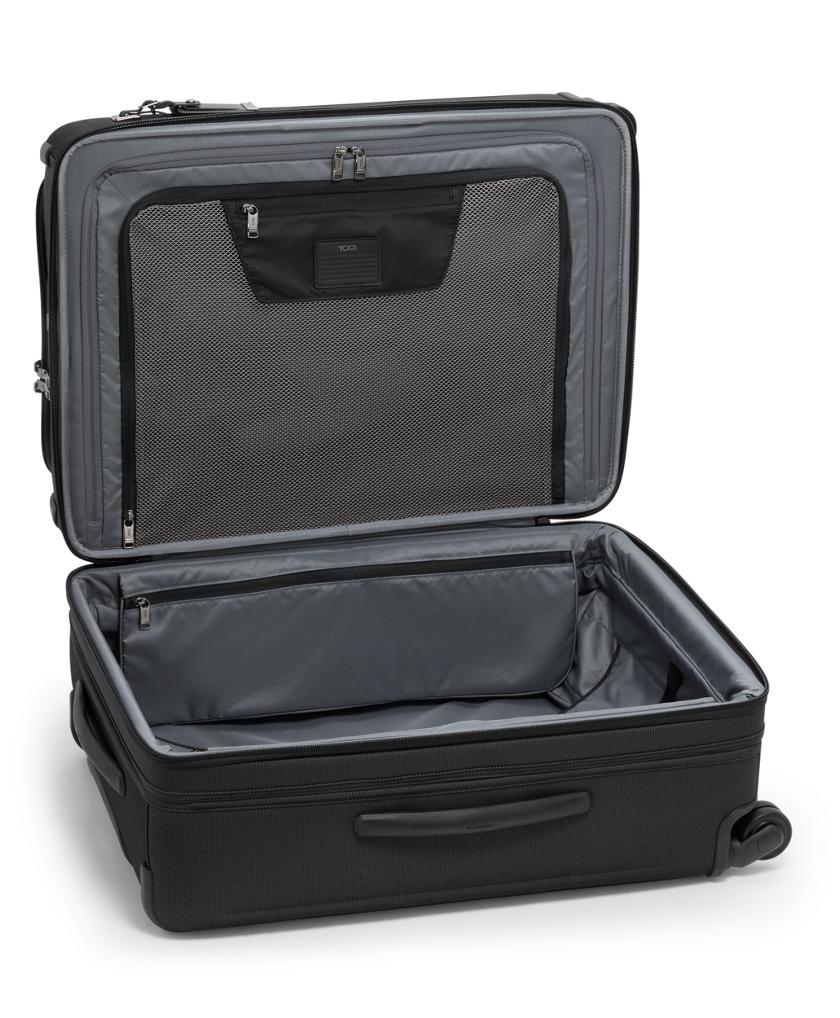 Short Trip Expandable 4 Wheeled Packing Case