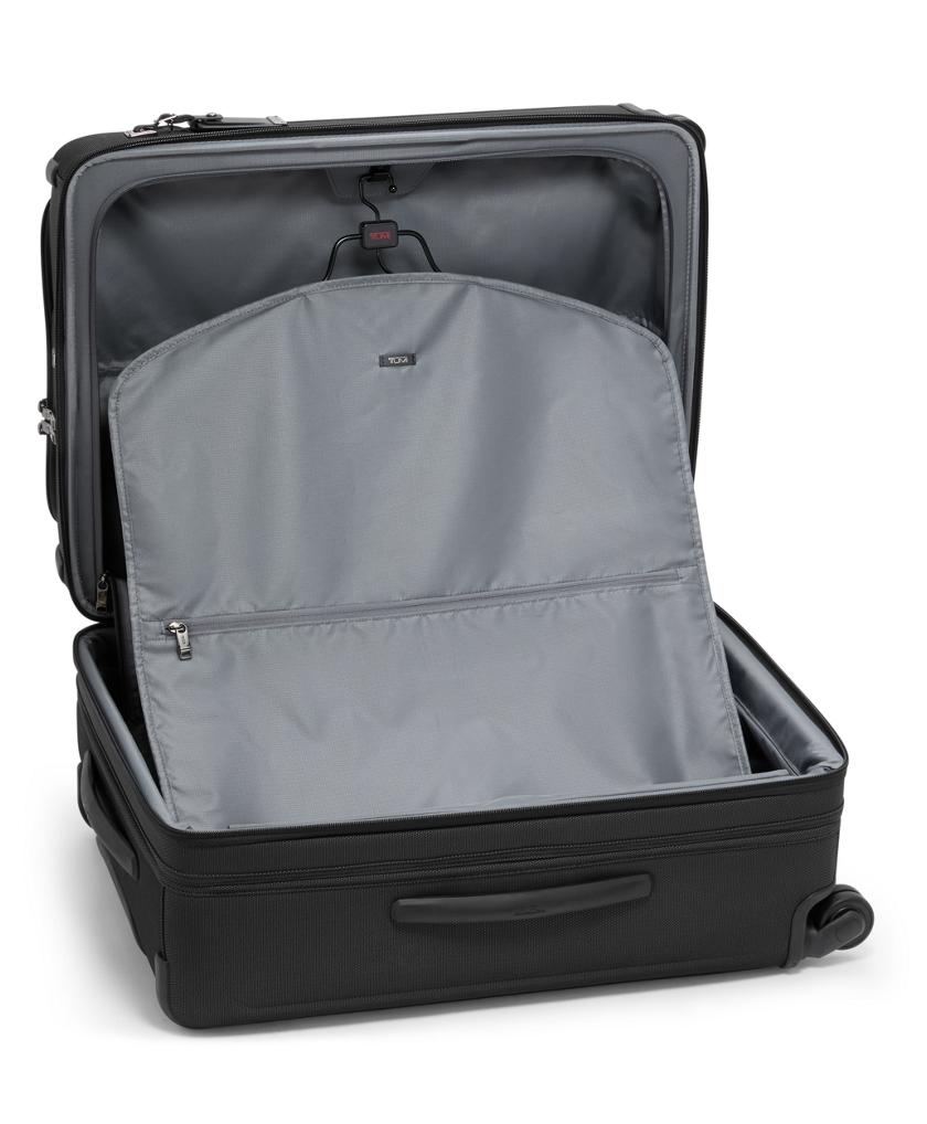Short Trip Expandable 4 Wheeled Packing Case