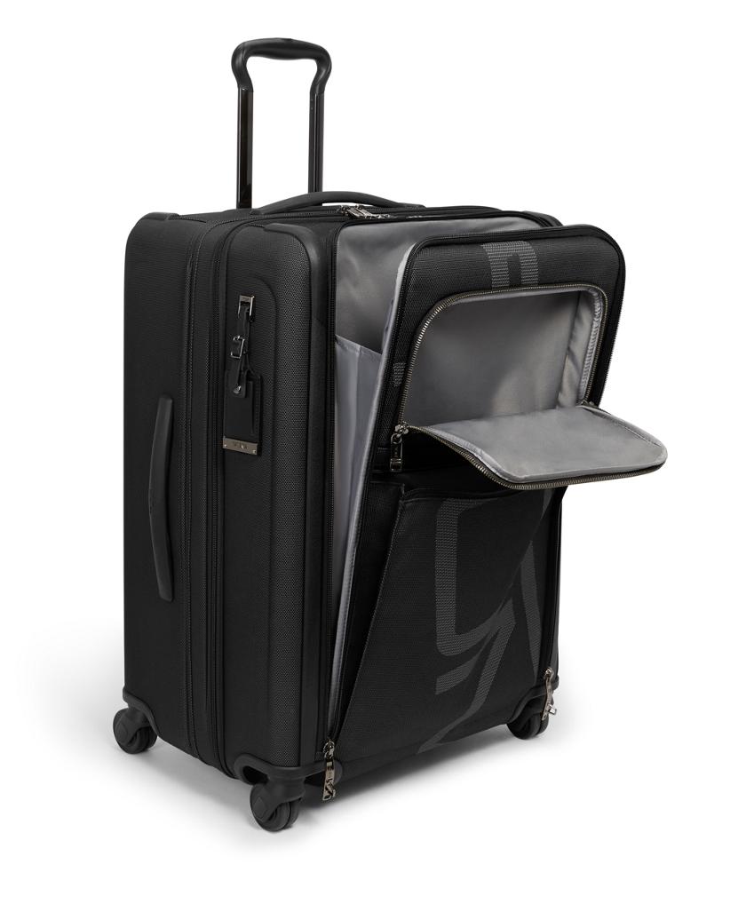 Short Trip Expandable 4 Wheeled Packing Case