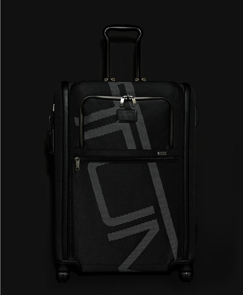 Short Trip Expandable 4 Wheeled Packing Case