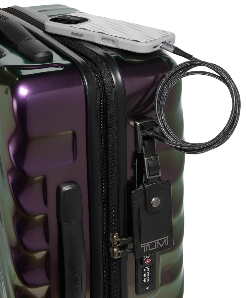 International Expandable 4 Wheeled Carry-On