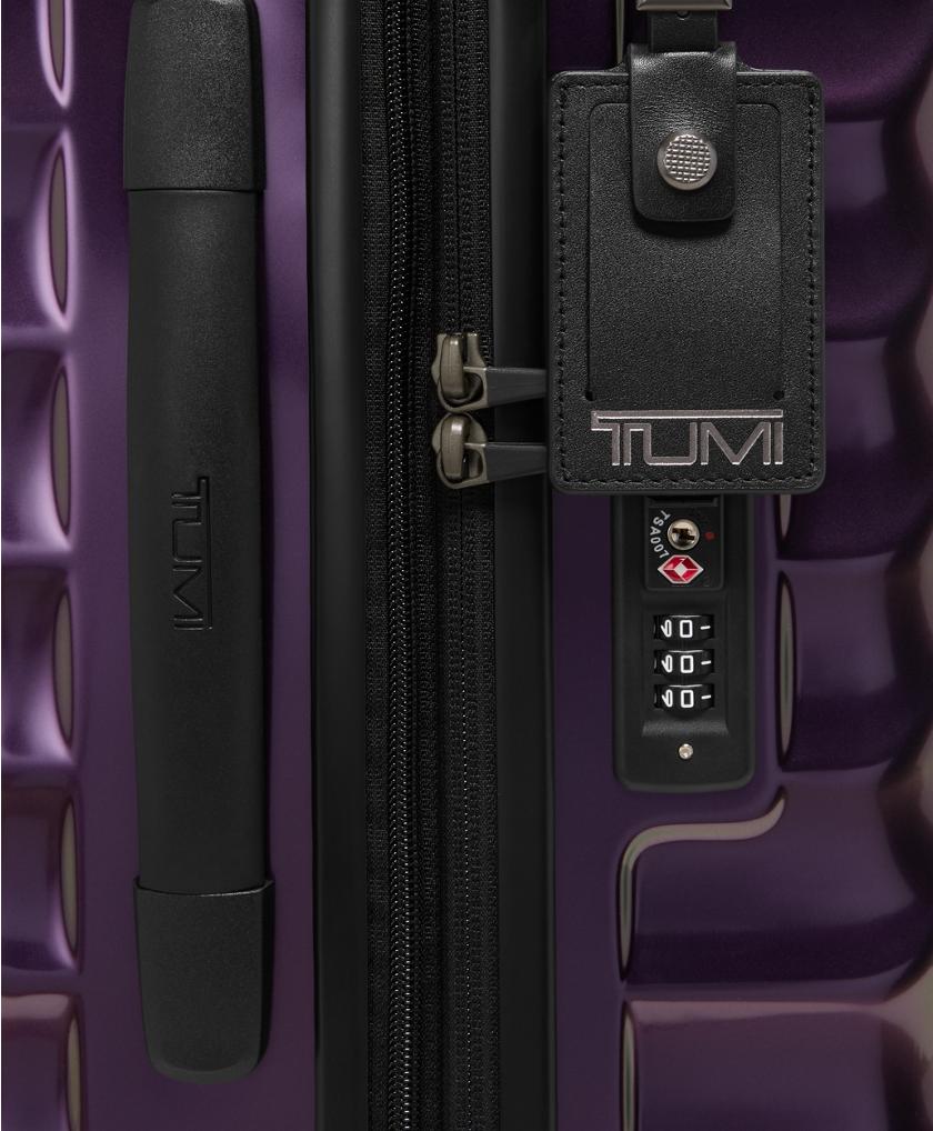 International Expandable 4 Wheeled Carry-On