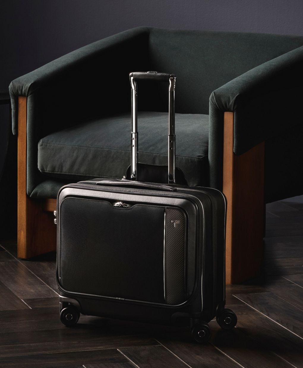 TUMI CFX 35050CBコンパクトキャリーブリーフケース Compact Carry-On | Tumi US