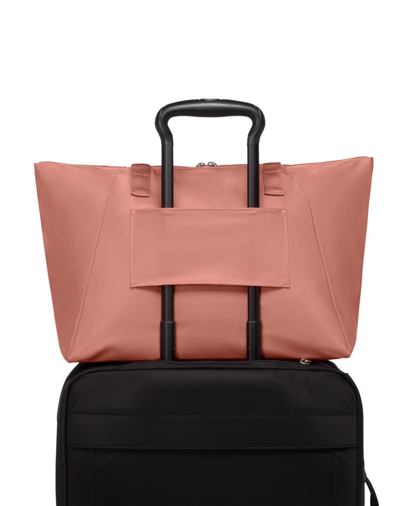 TUMI トゥミ レディース ショルダーバッグ ショッキングピンク TUMI（ツゥミ）ショルダーバッグ ピンク サイズ:- レディース