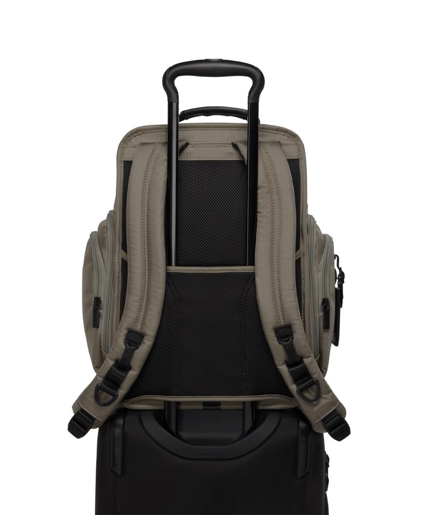 TUMI Alpha2 T-Pass バックパック アールグレー×ブラウン Tumi Alpha 2 T-Pass Medium Laptop Bag Briefcase Earl Gray-Brown