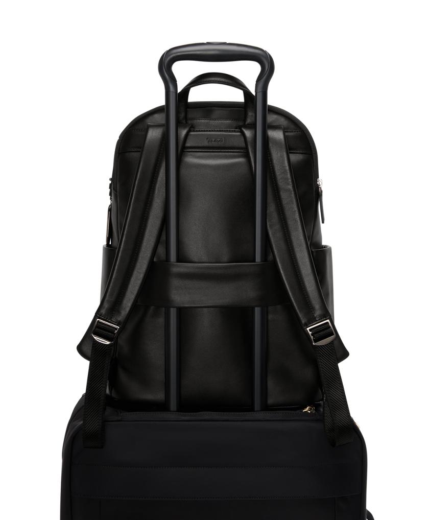 フラップは本革に張り替え済みTUMI 79816GRY（ビジネスリュックバッグ） TUMI（トゥミ） ビジネスバッグ 「SHIPS別注」TUMI: 完全別注モデル
