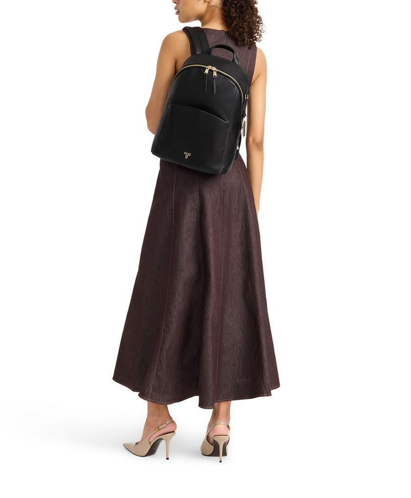 ま*ん様 新品 TUMI『Rancel』バックパック大容量 Leather Raina Medium Backpack | Tumi US