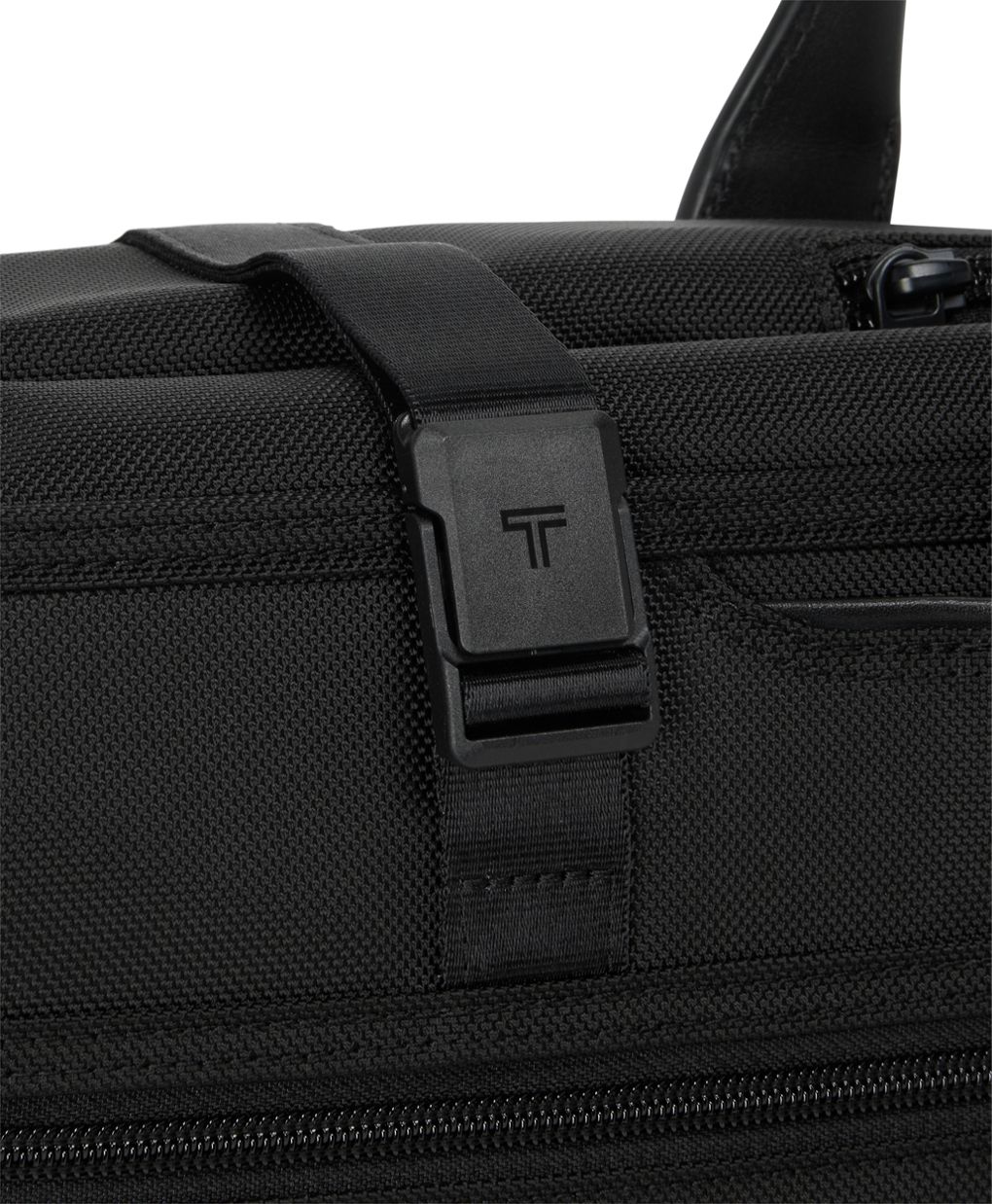 Tri-Fold Garment Bag | Tumi US