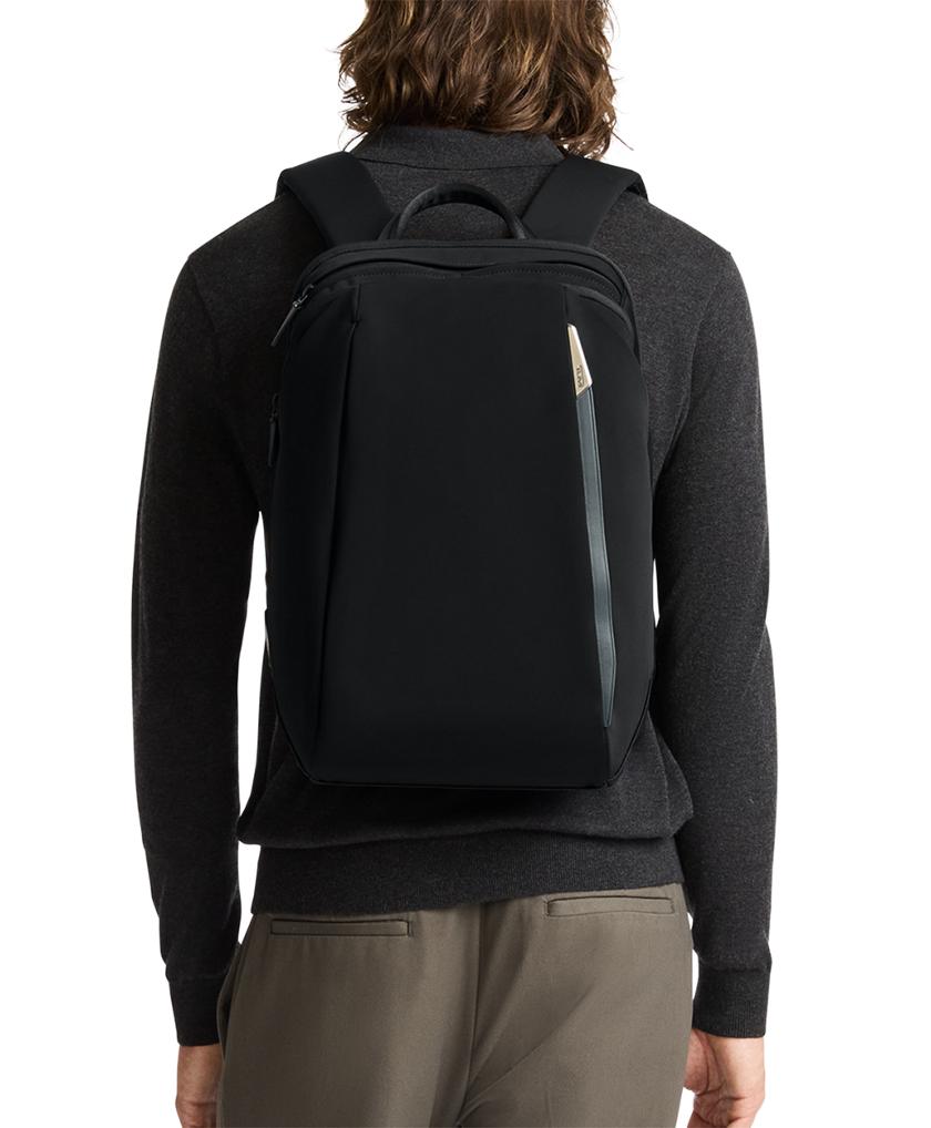 Medium Backpack 20L