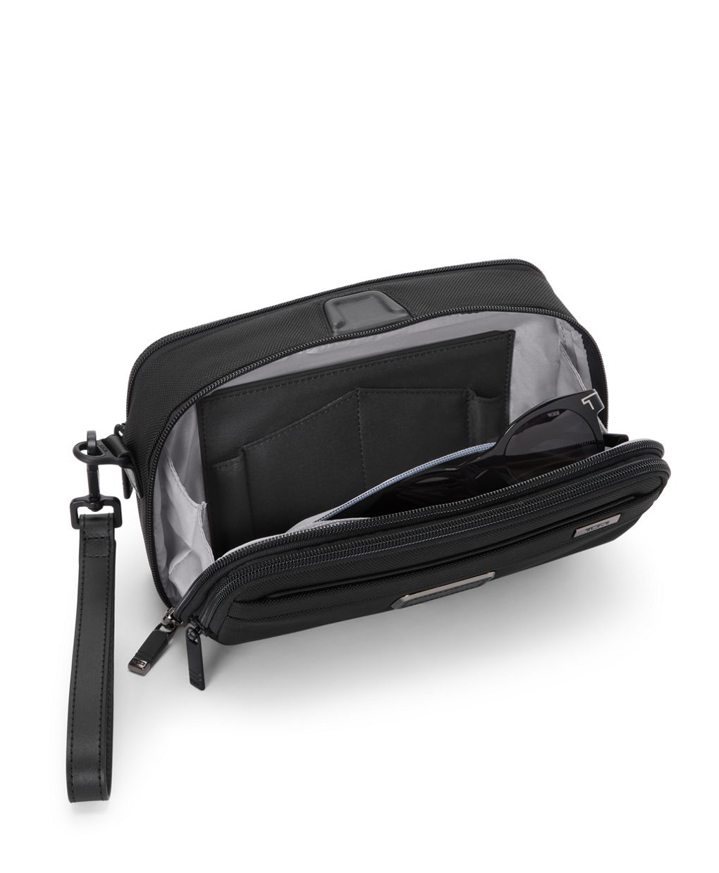 Clutch | Tumi US