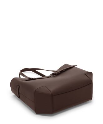 Adatto Tote product image four